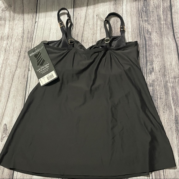 🆕NWT MIRACLESUIT SOLID SURPLICE TANKINI TOP - Picture 8 of 12